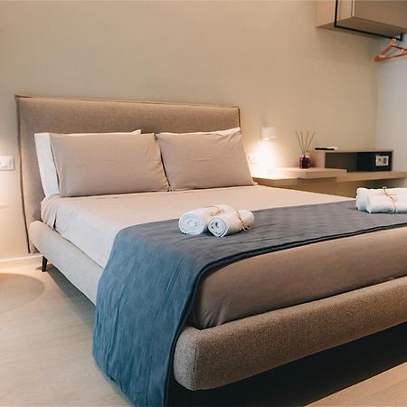 18Zero2 Luxury Rooms Bari Zewnętrze zdjęcie