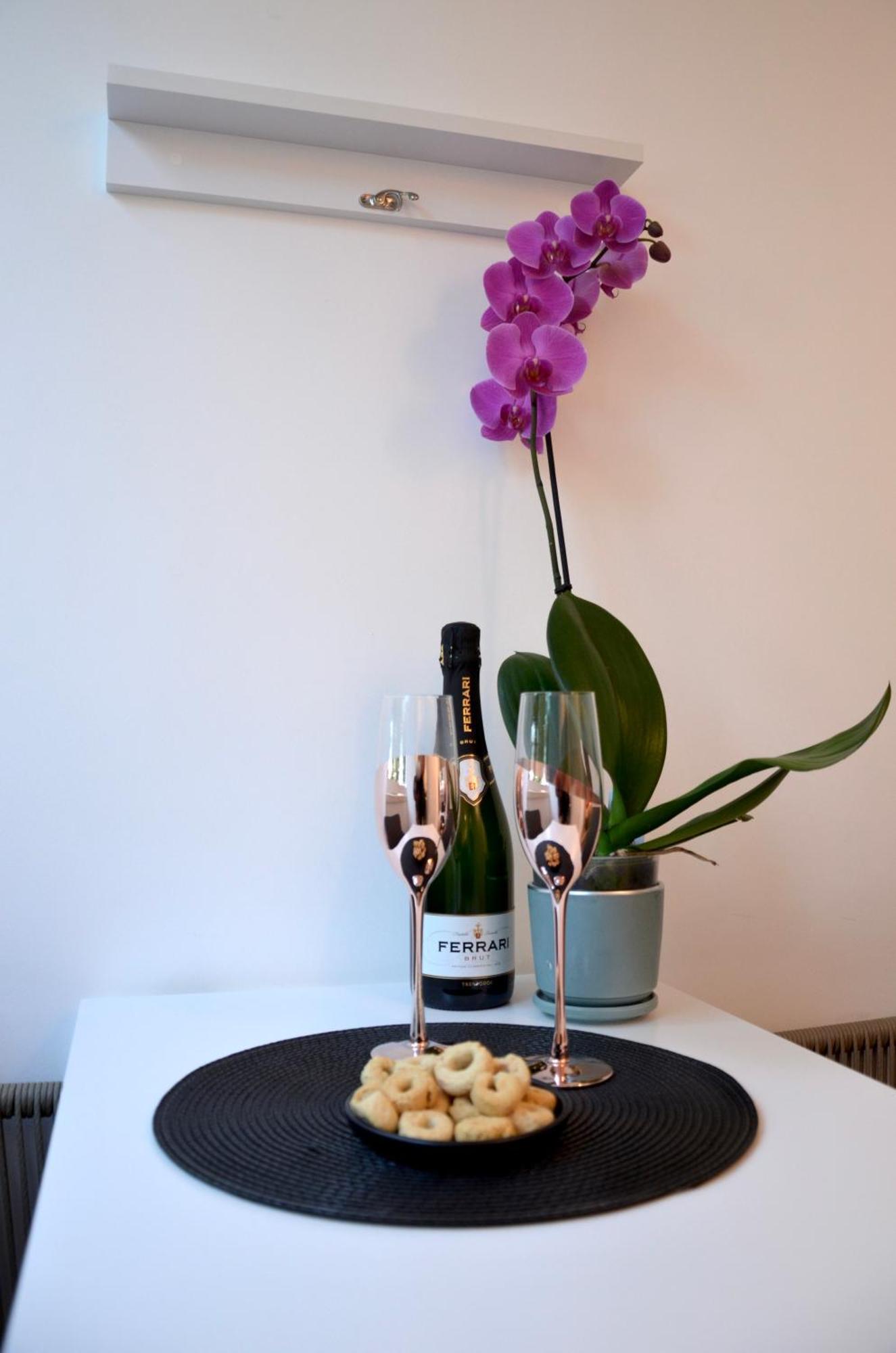 18Zero2 Luxury Rooms Bari Zewnętrze zdjęcie
