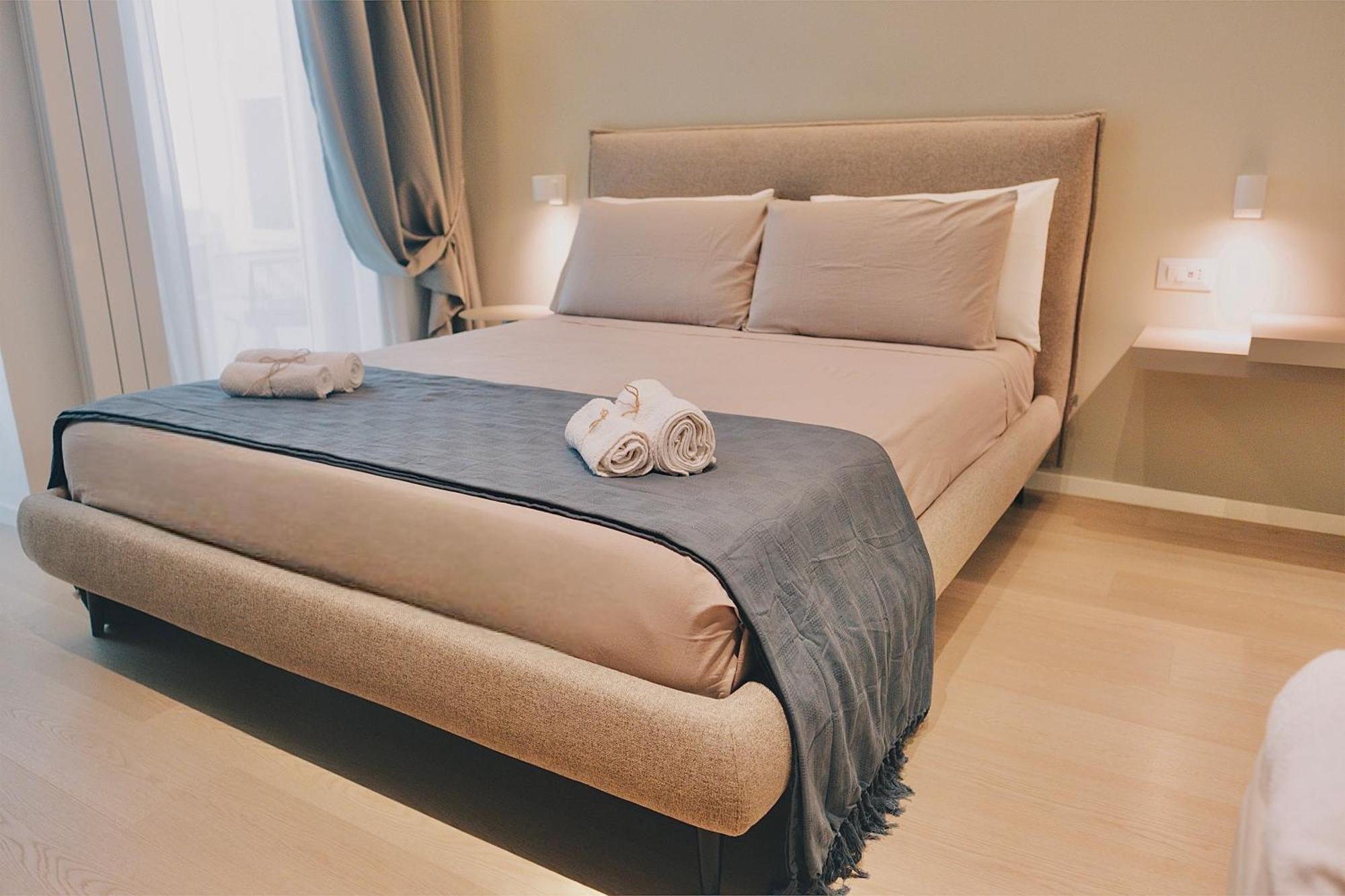 18Zero2 Luxury Rooms Bari Zewnętrze zdjęcie